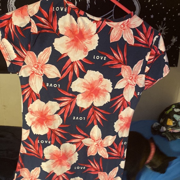 Love shirt xs - Picture 3 of 3